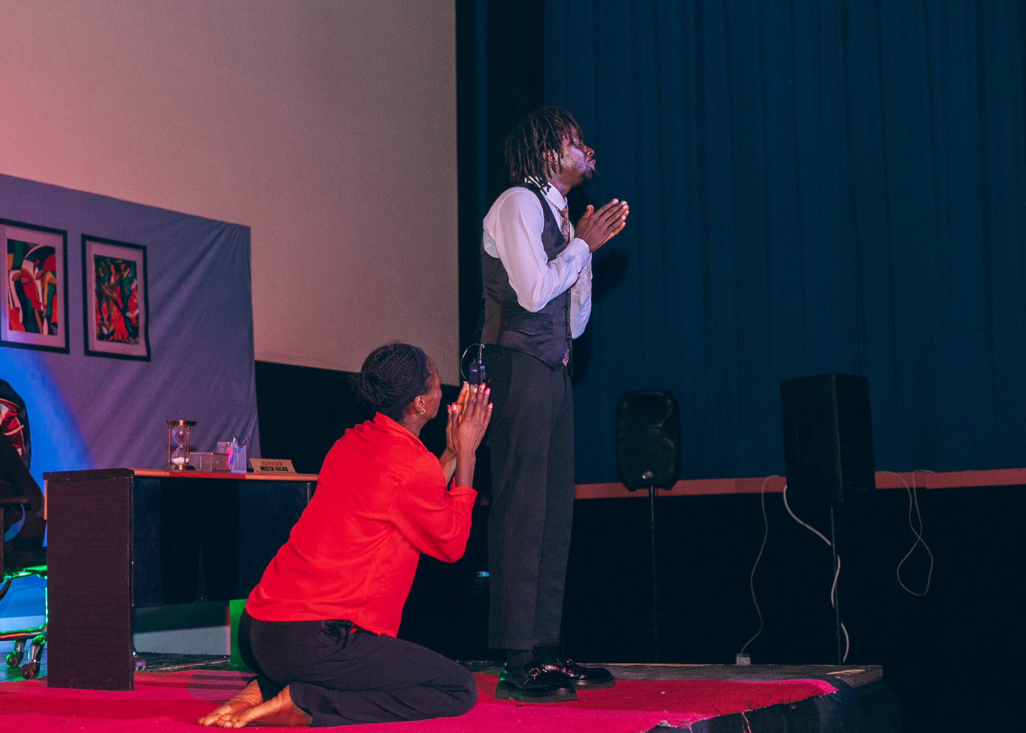 A scene from the performance of the play "Mista Silas: A Tale of Unheard 