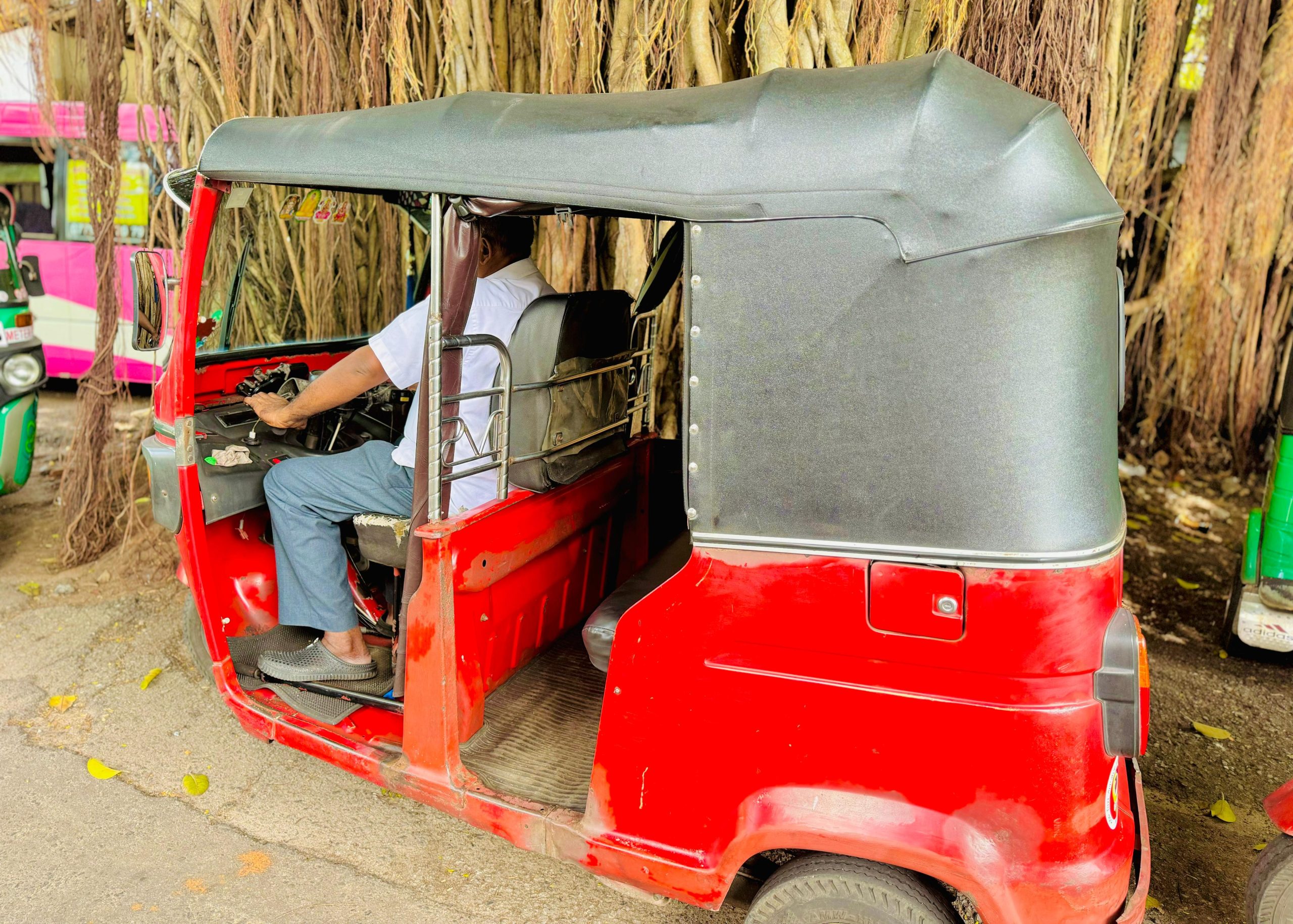 Low Pay, No Support: Sri Lanka Delivery Drivers Seek Worker Rights